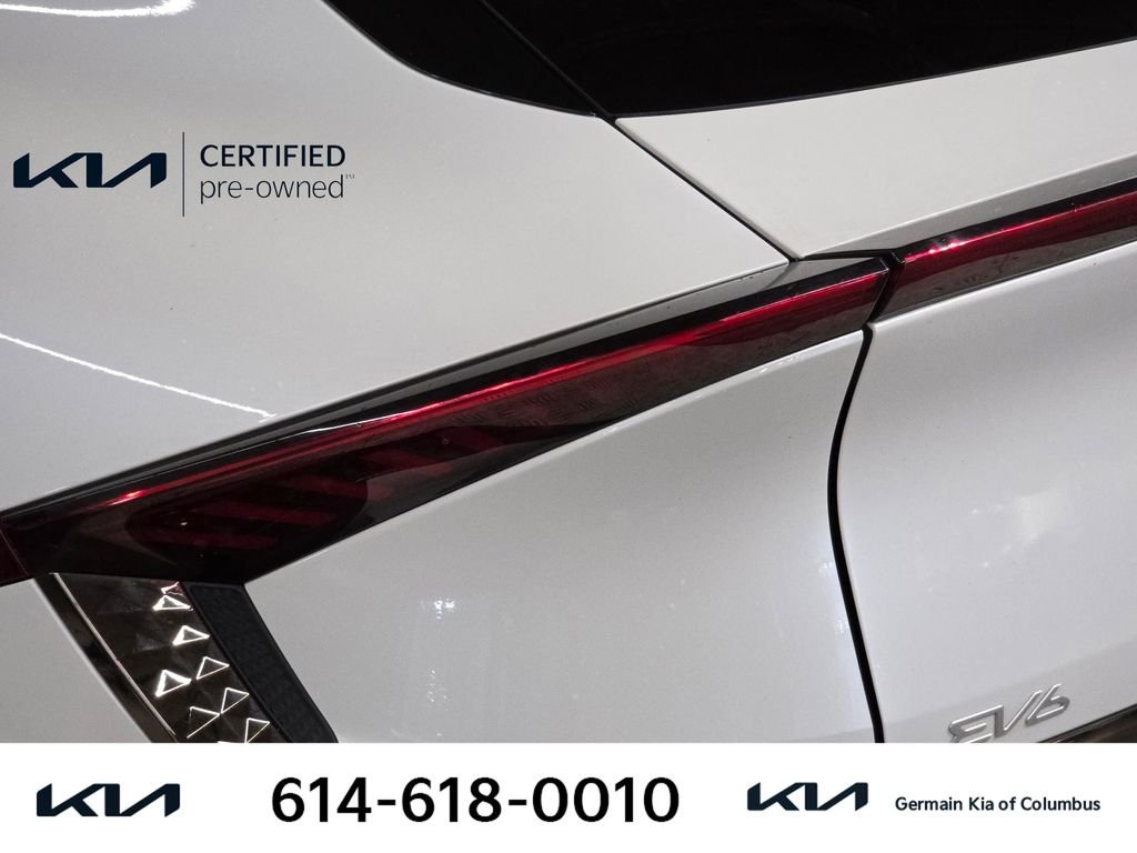 Used 2023 White Kia GT-Line image 15