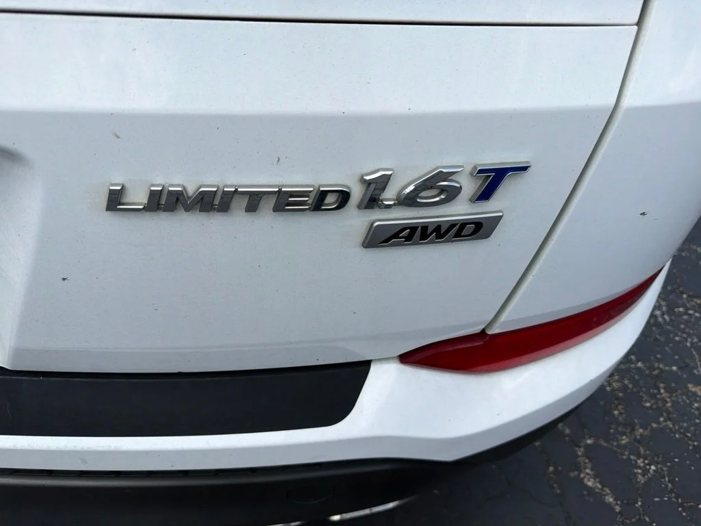 Used 2016 White Hyundai Limited image 4
