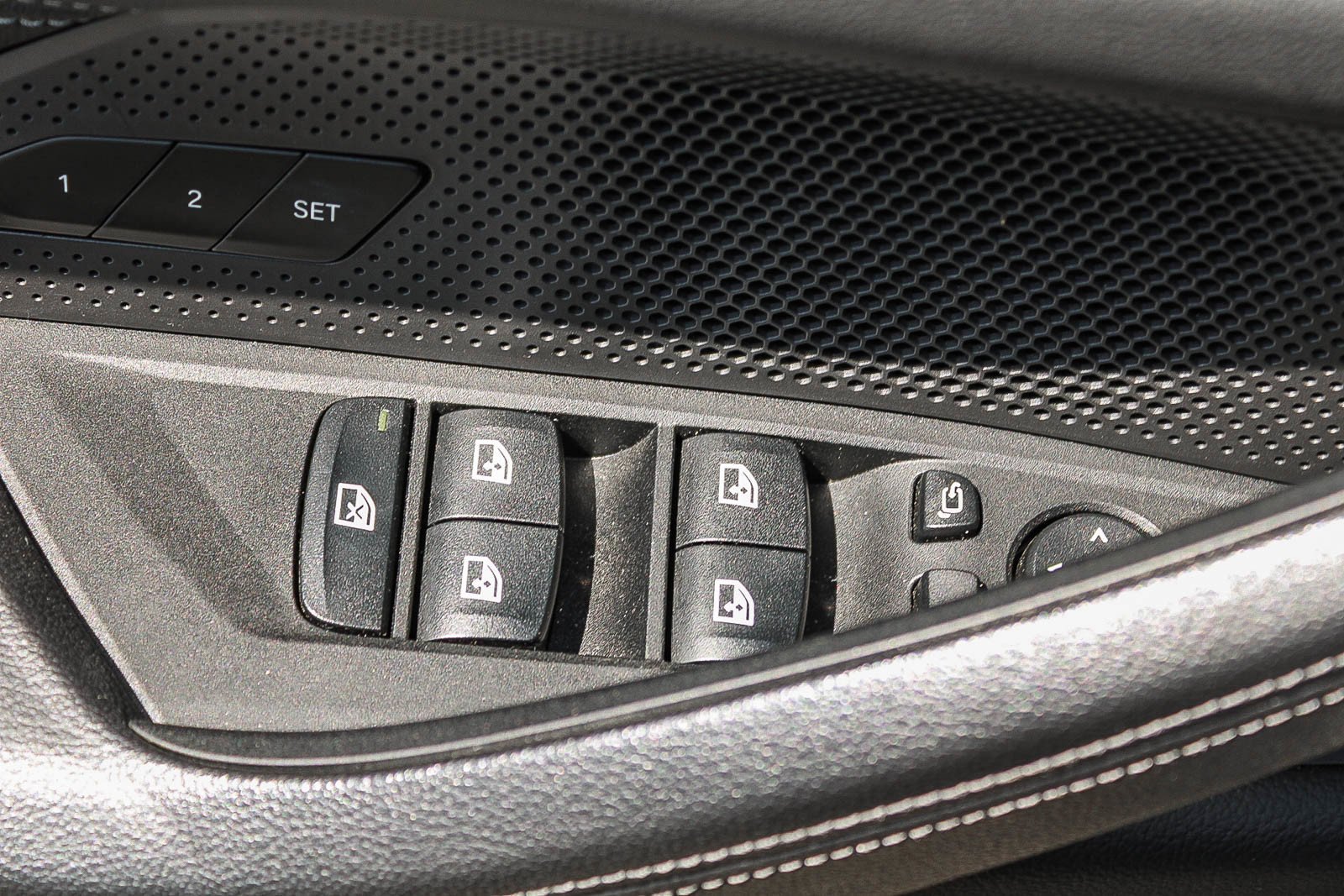 Used 2023 Skyscraper Grey Metallic BMW eDrive40 image 21