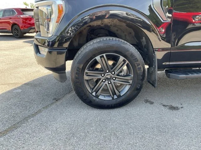 Used 2021 Black Ford Lariat image 26