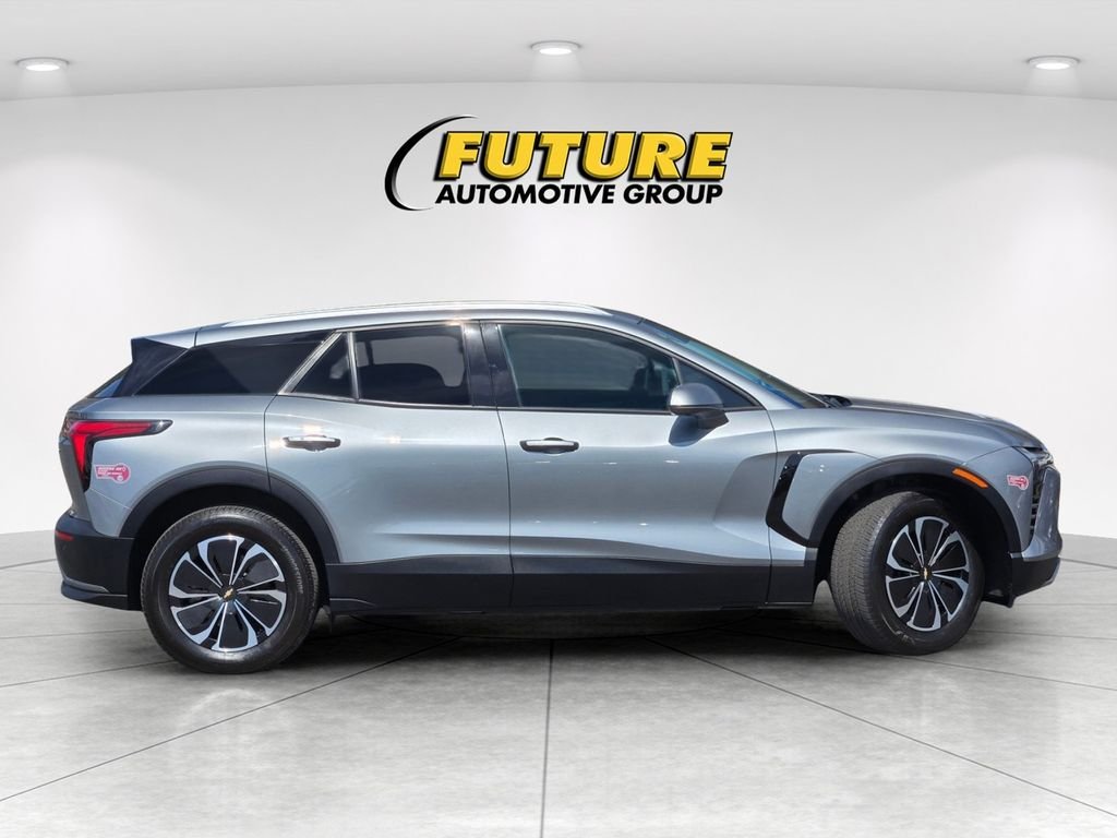 Used 2024 Gray Chevrolet LT image 3