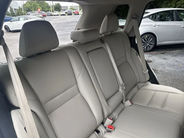 Used 2023 White Nissan SL image 11