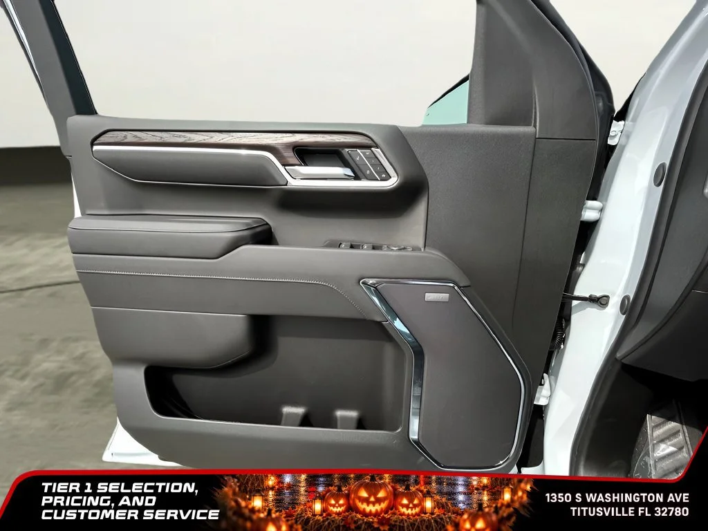 New 2026 Glacier White Tricoat GMC SLT image 23