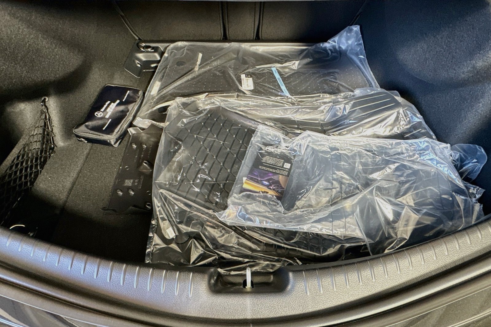 New 2027 Graphite Grey Metallic Mercedes-Benz CLE 450 image 24