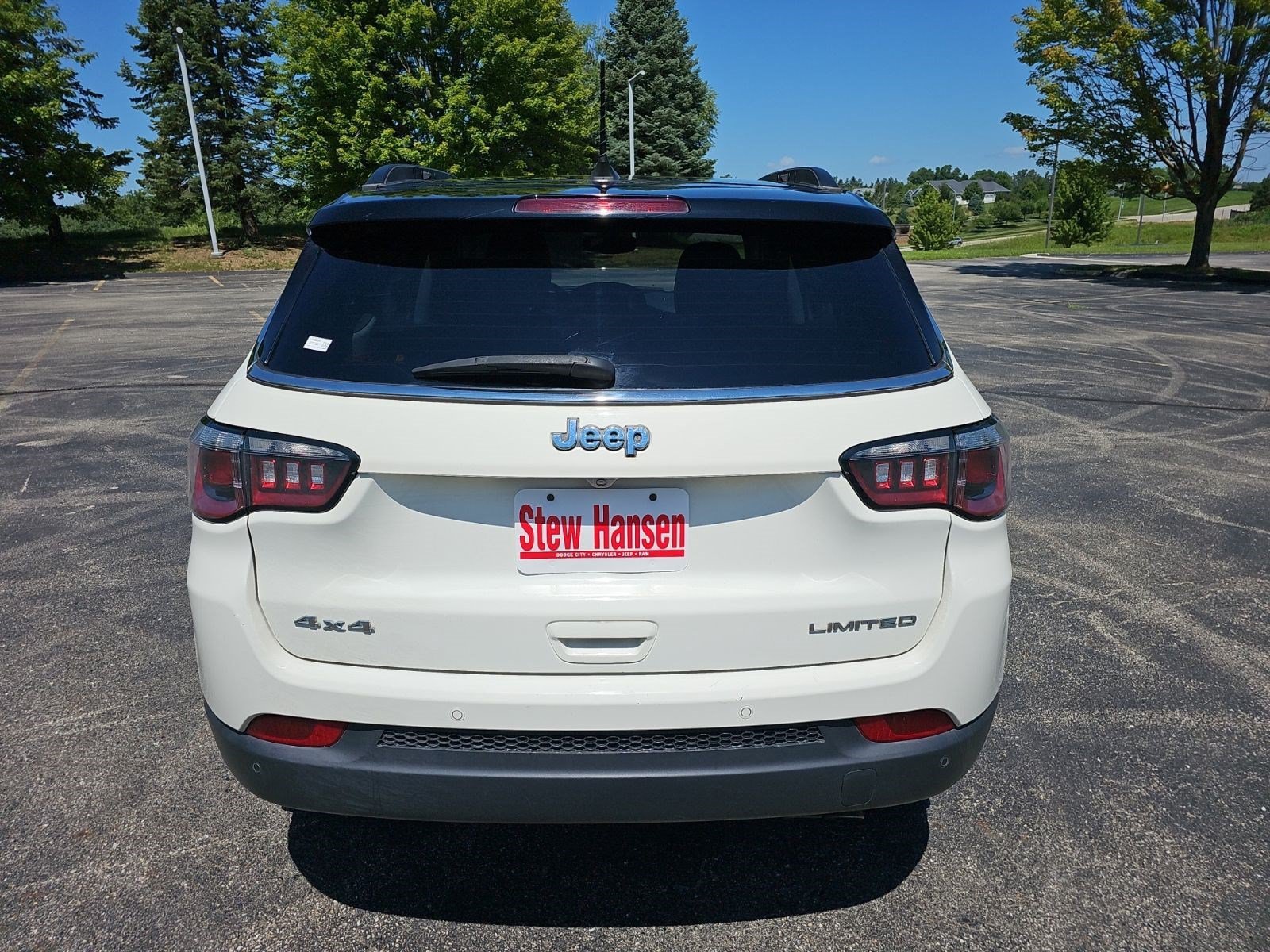 Used 2018 White Clearcoat Jeep Limited image 4