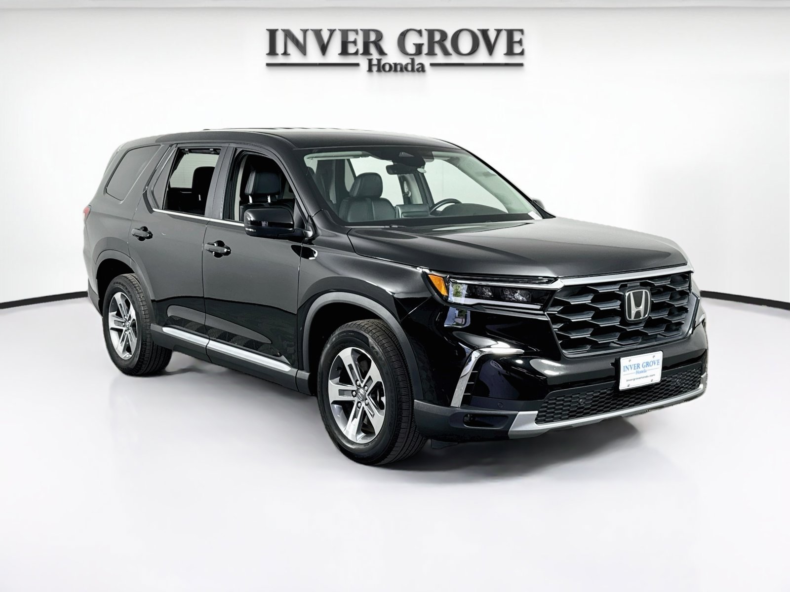 Certified Used 2024 Crystal Black Pearl Honda AWD EX-L image 3