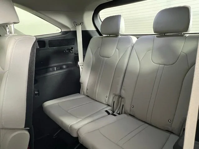 2025 Kia Sorento S - Photo 32