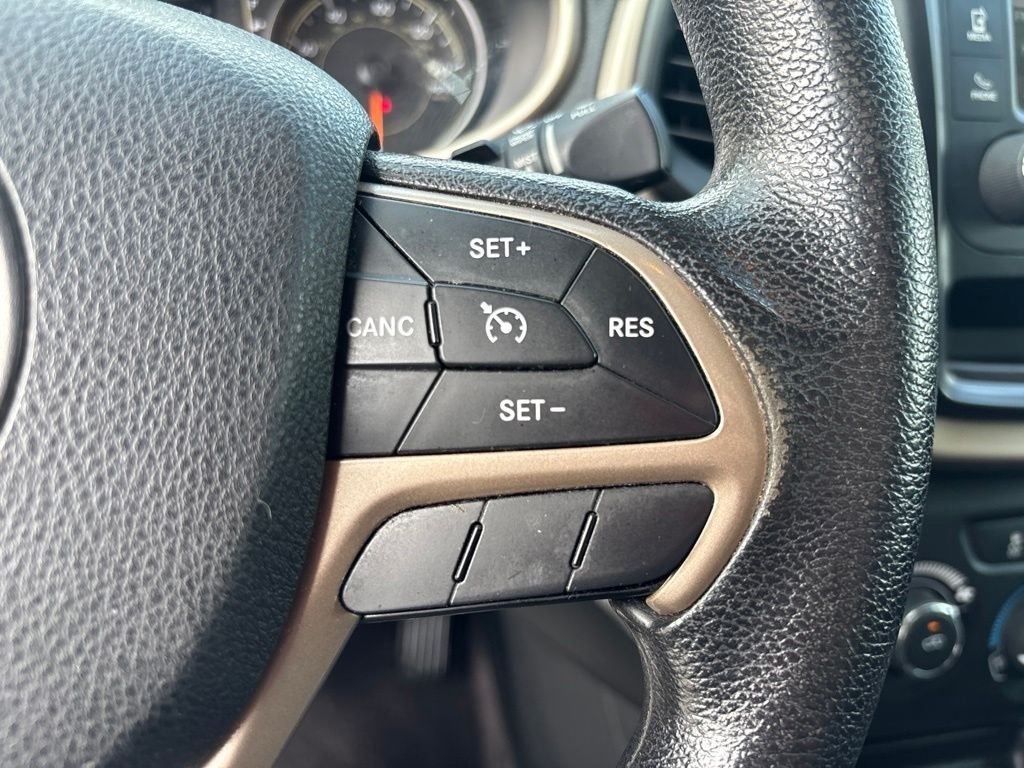 Used 2016 Silver Jeep Sport image 20