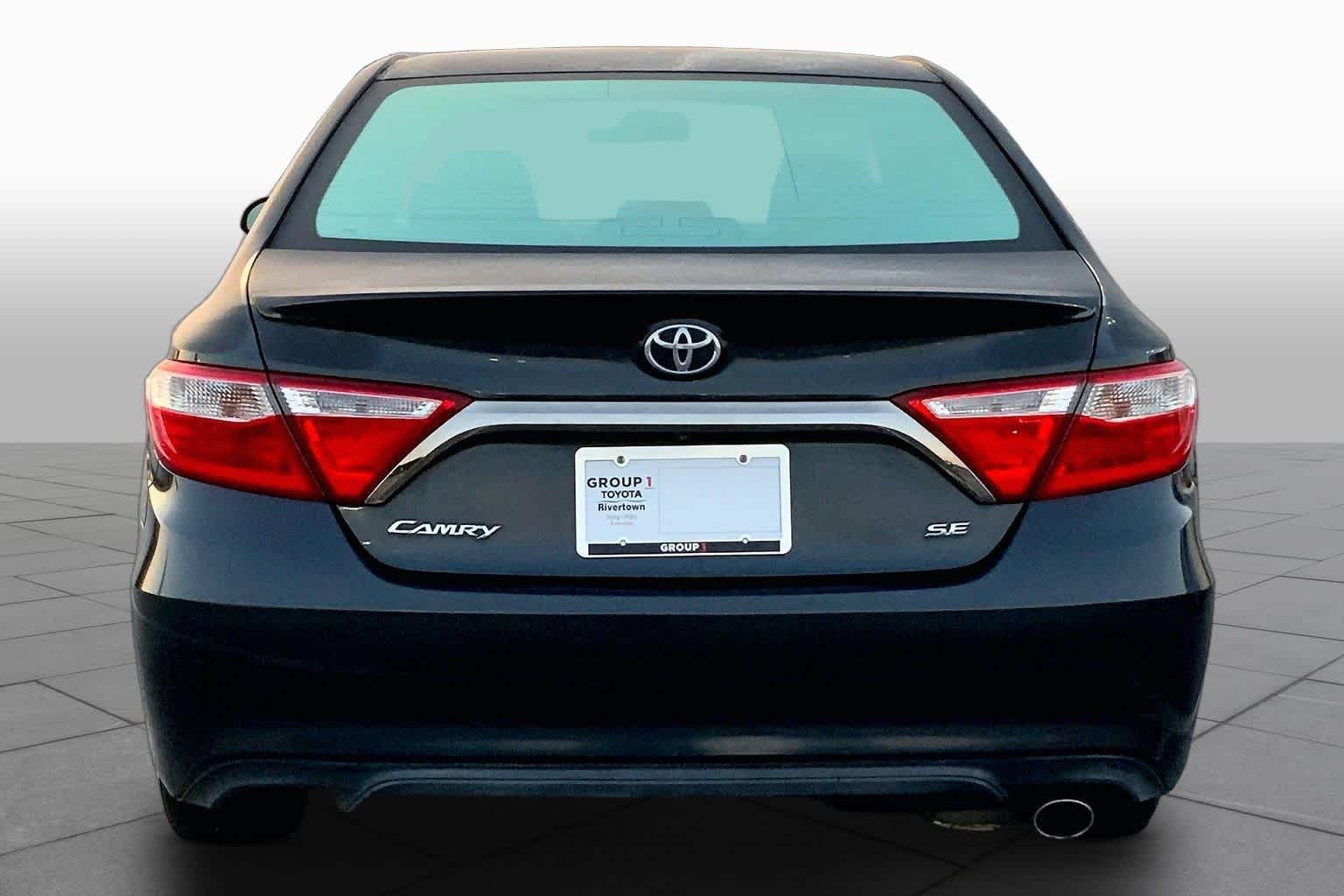 Used 2017 Cosmic Gray Mica Toyota SE image 5