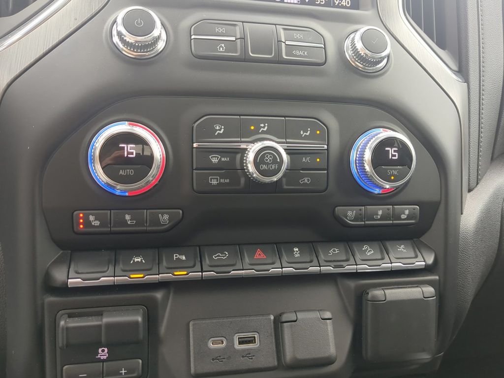 Used 2022 White Frost Tri-Coat GMC Denali image 28