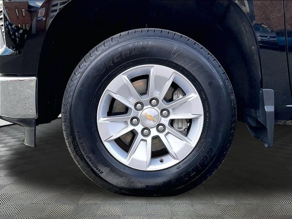Used 2026 Black Chevrolet LT image 7