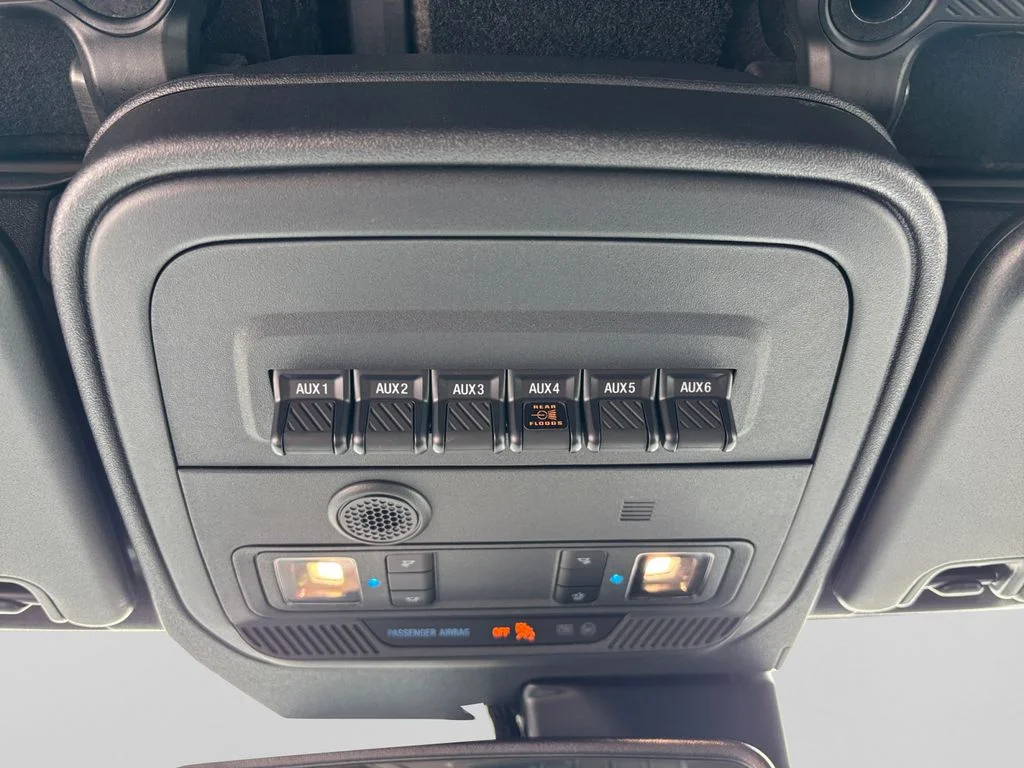 Used 2023 Gray Ford Badlands image 37