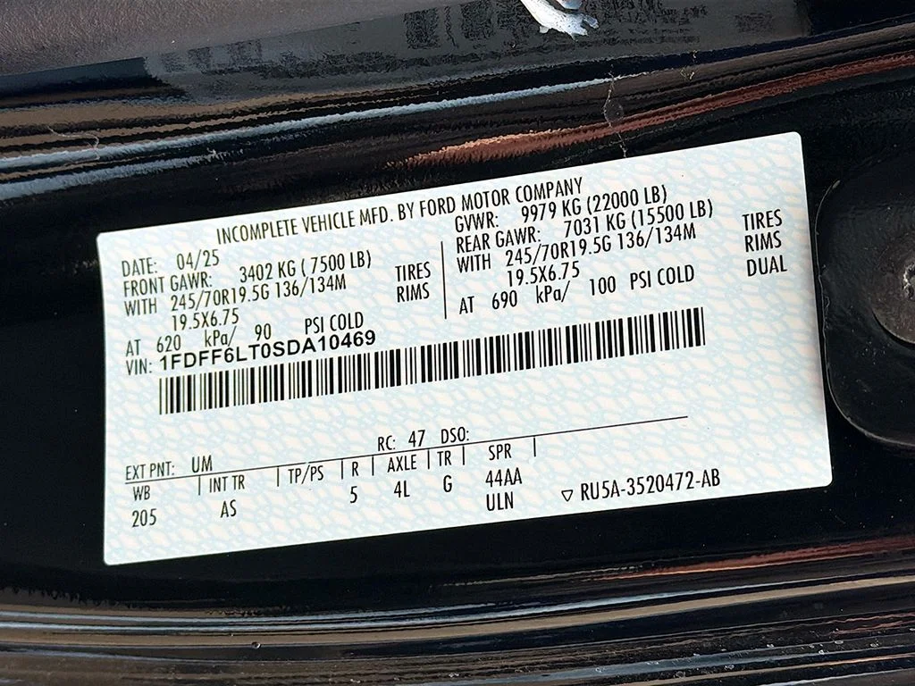 New 2025 Agate Black Metallic Ford F-600® XL image 31
