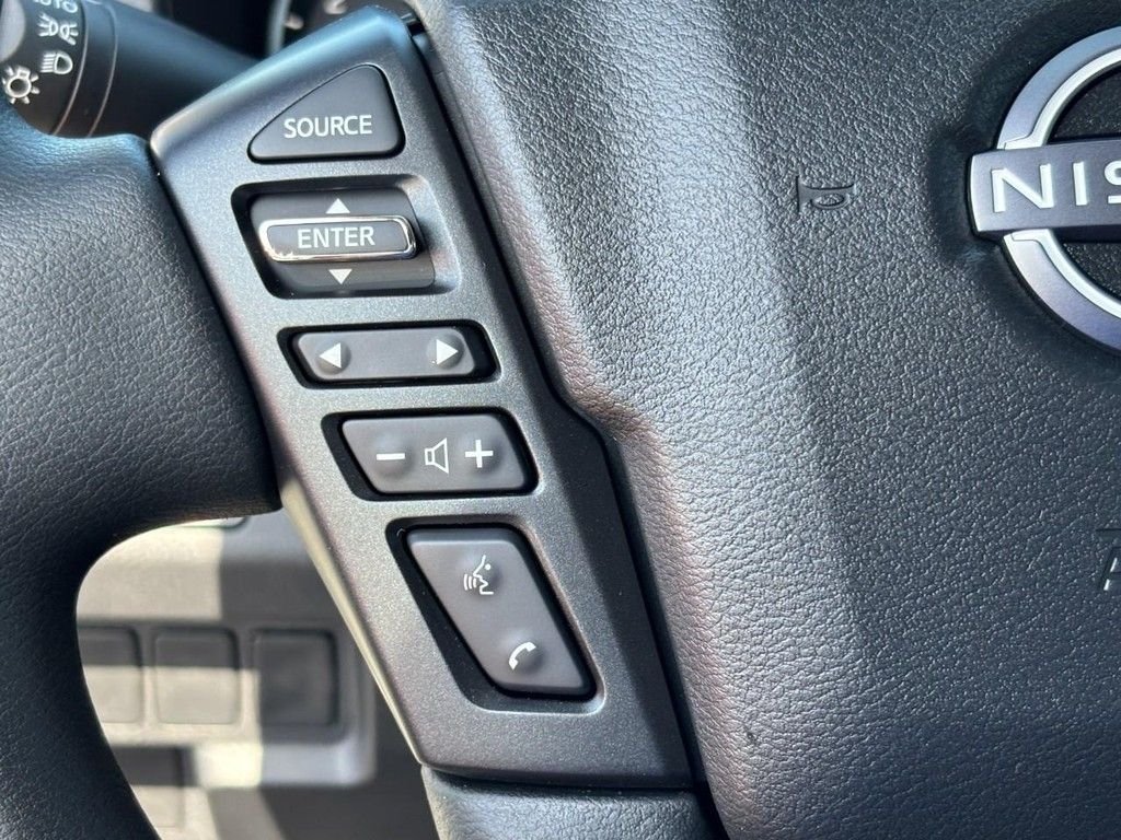 2025 Nissan Frontier SV - Photo 12