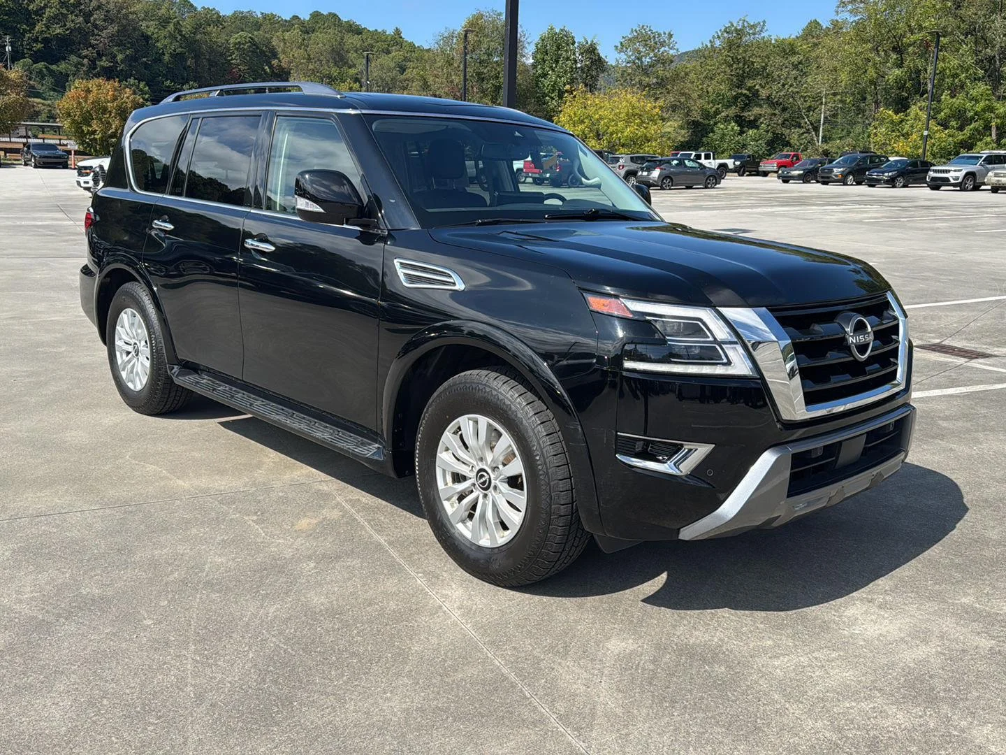 Used 2023 Super Black Nissan SV image 5