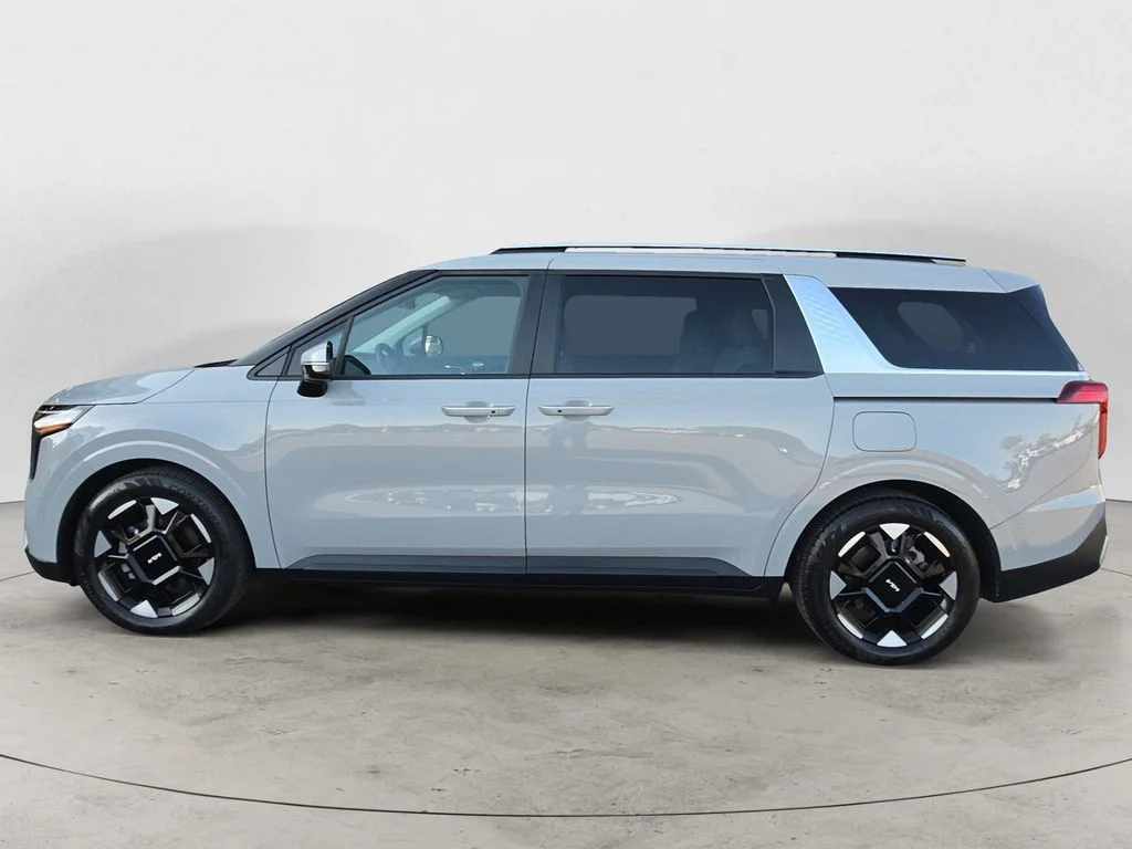 Used 2026 White Kia EX image 12