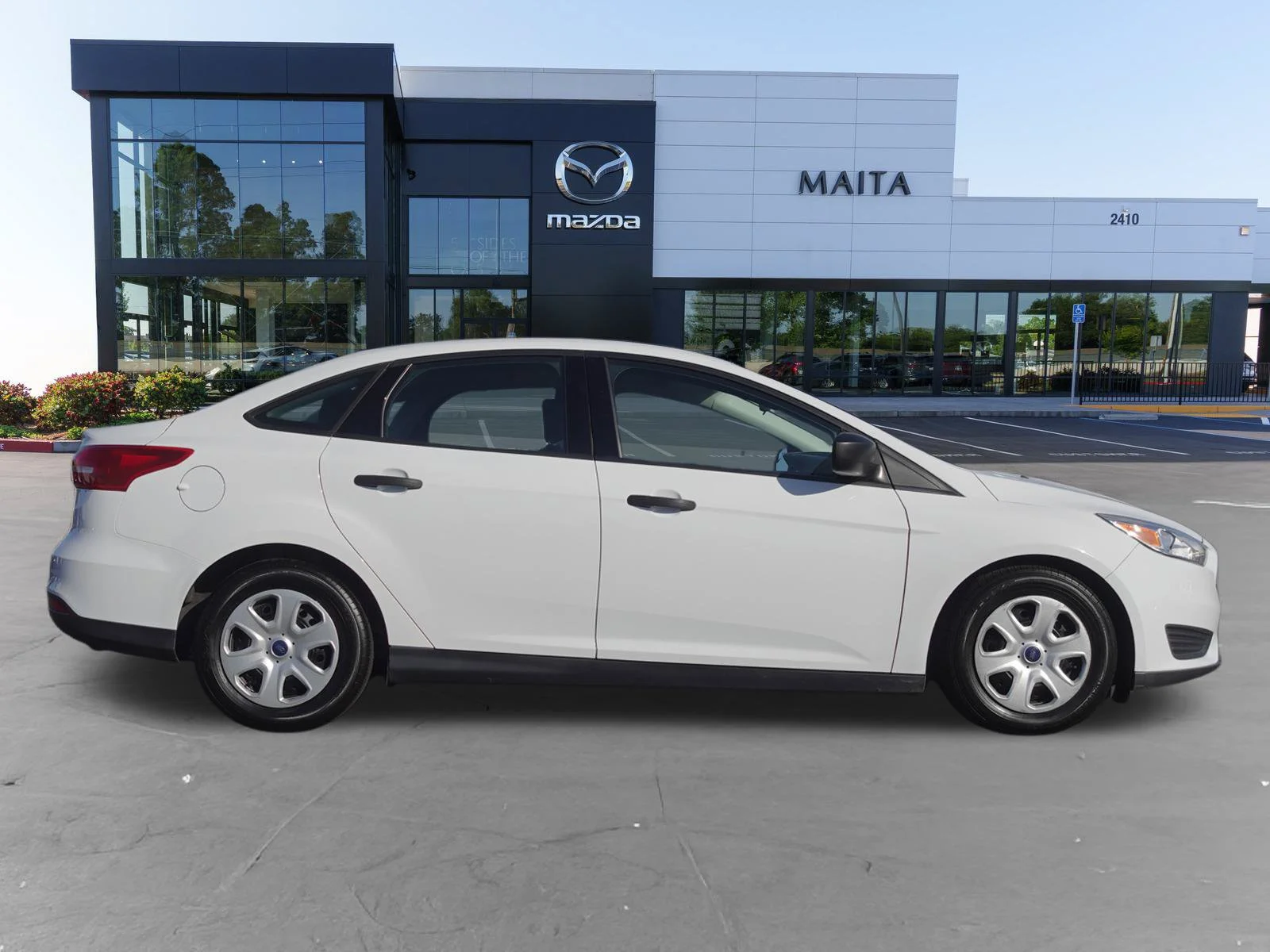 Used 2018 Oxford White Ford S image 2