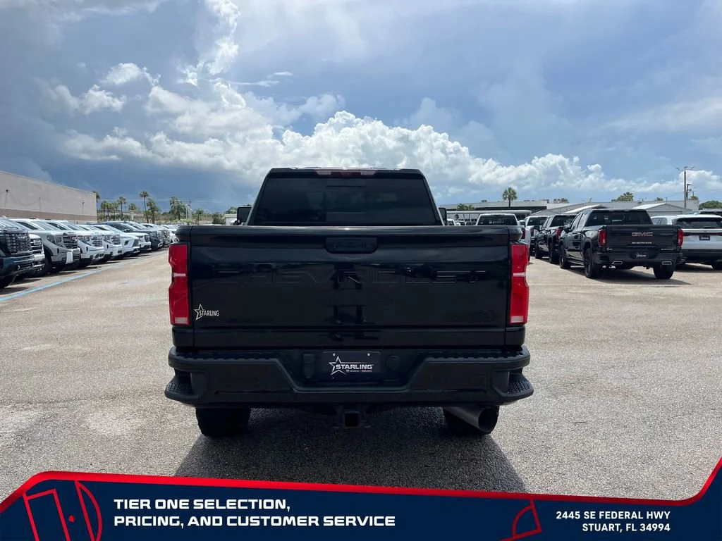 Used 2024 Black Chevrolet High Country image 6