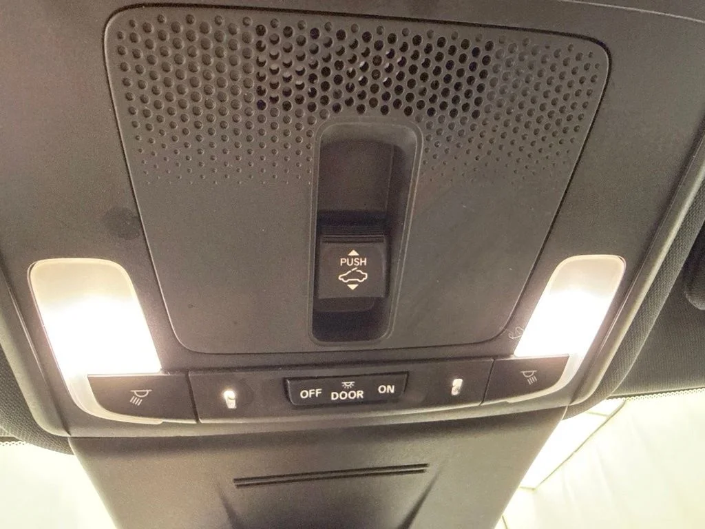 Used 2024 White Honda Base image 20