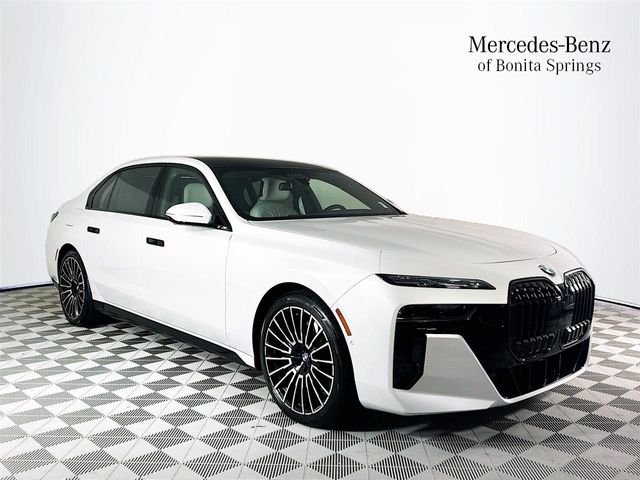 2026 BMW 7 Series 740i xDrive Sedan's photo
