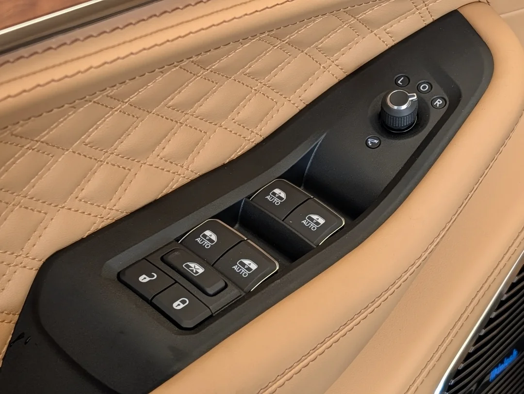 New 2026 Black Jeep Summit - - 4x4 - Advanced ProTech Group IV - Palermo Leather Seats - Head-Up Display & More! image 13