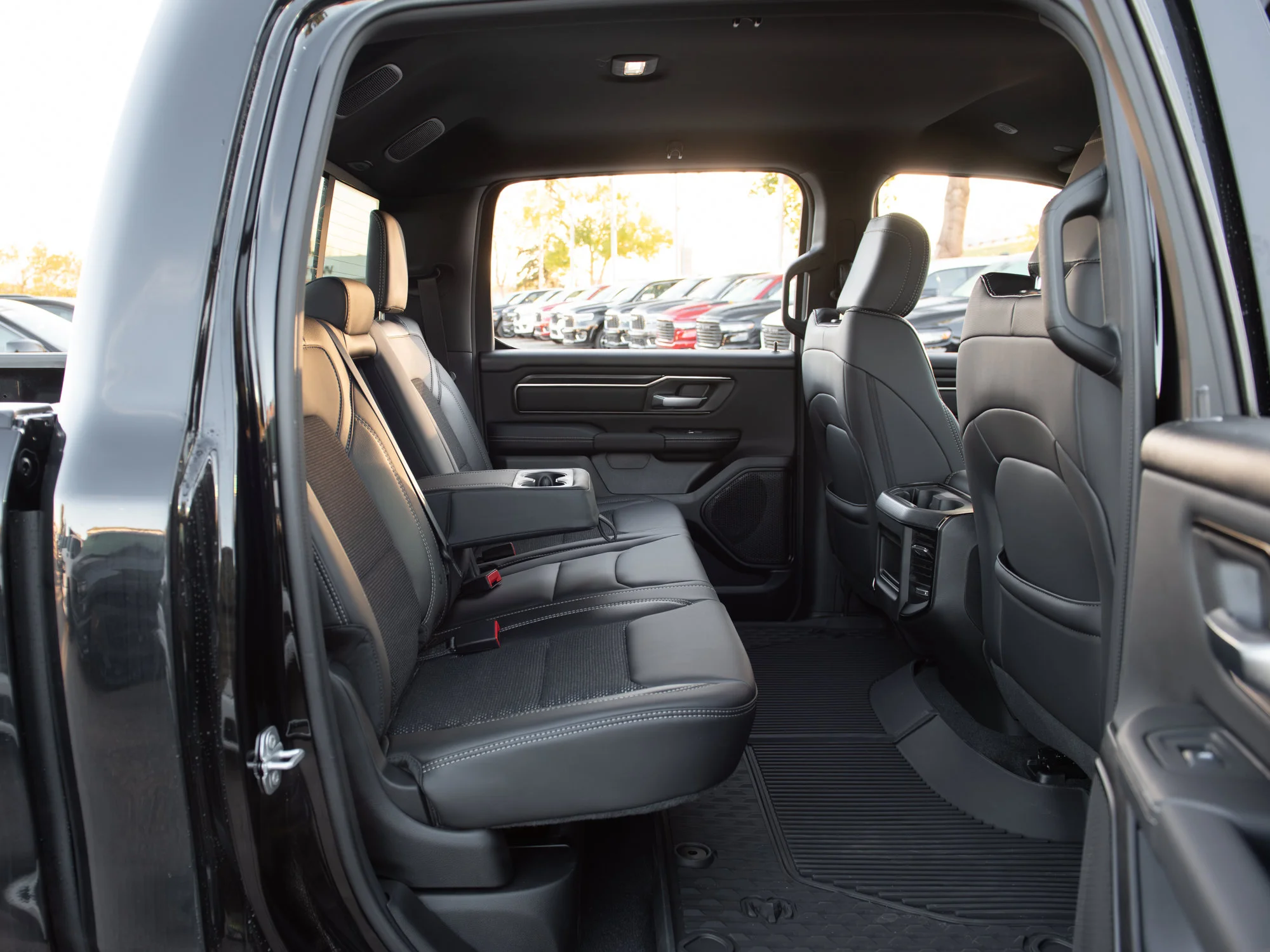 New 2026 Black RAM Sport* Crew Cab 4x4, Heated Seats/Steering Wheel, Nav, 3.92 Rear Axle, Running Boards image 20