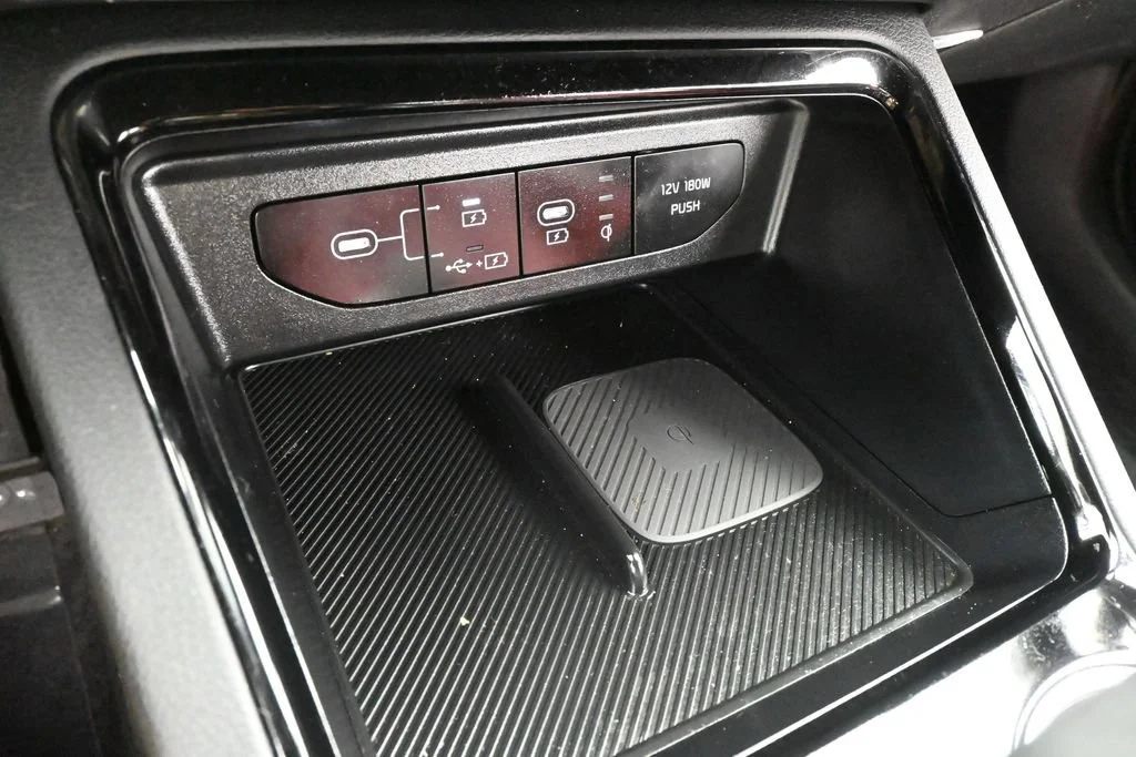 Used 2026 Aurora Black Kia GT-Line image 23
