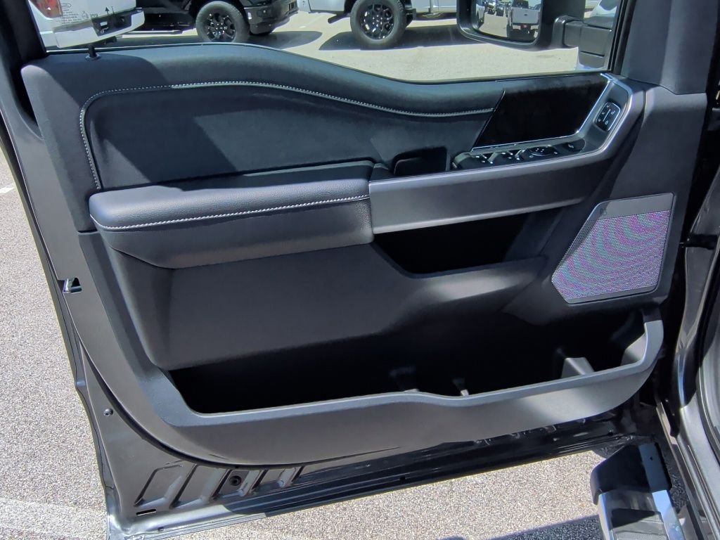 New 2026 Carbonized Gray Metallic Ford F-250® Lariat® image 10
