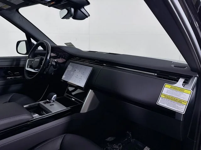 New 2026 Carpathian Grey Land Rover SE image 31