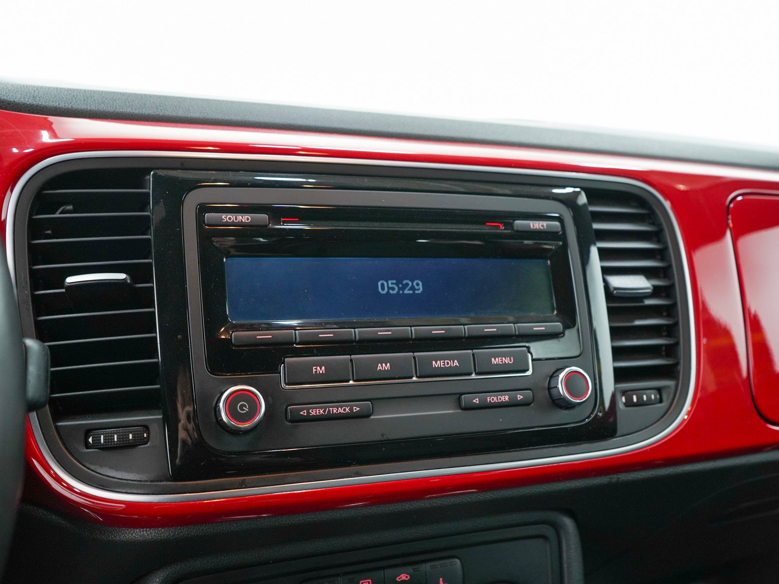 Used 2014 Tornado Red Volkswagen 1.8T image 19
