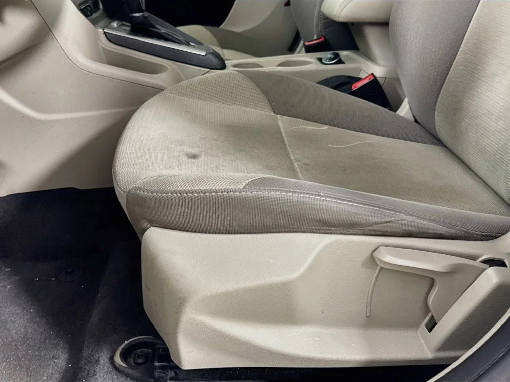 Used 2014 Oxford White Ford SE image 22