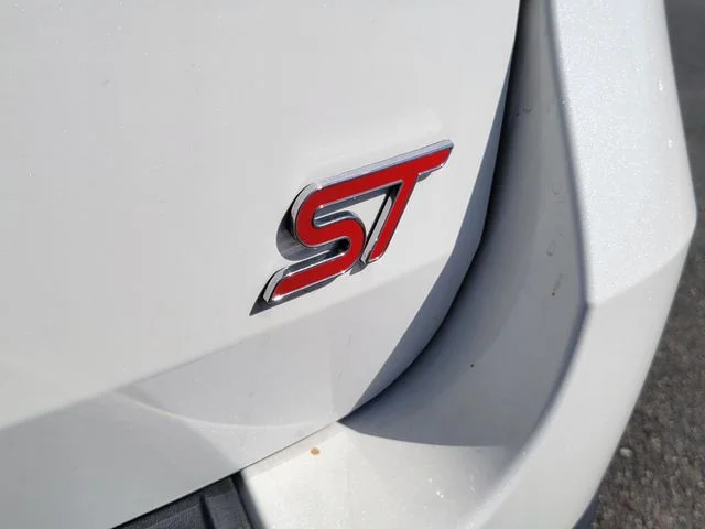2025 Ford Explorer ST - Photo 18