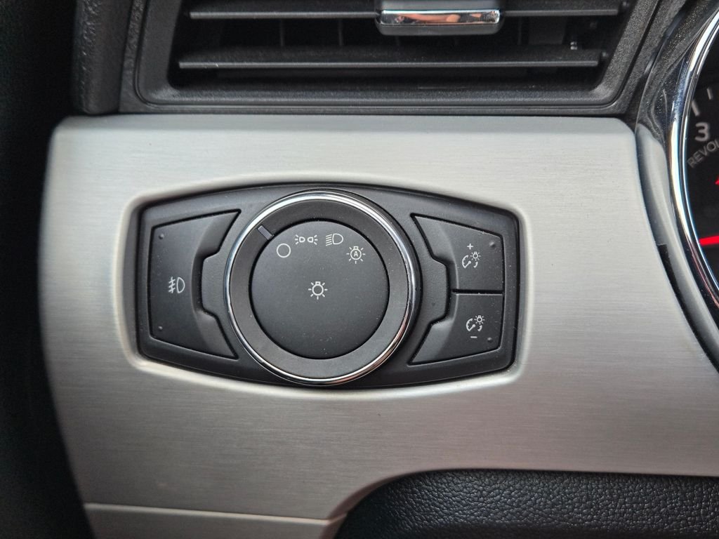 Used 2015 Red Ford GT Premium image 19