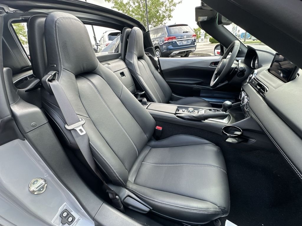 2025 Mazda MX-5 Miata RF Grand Touring - Photo 24