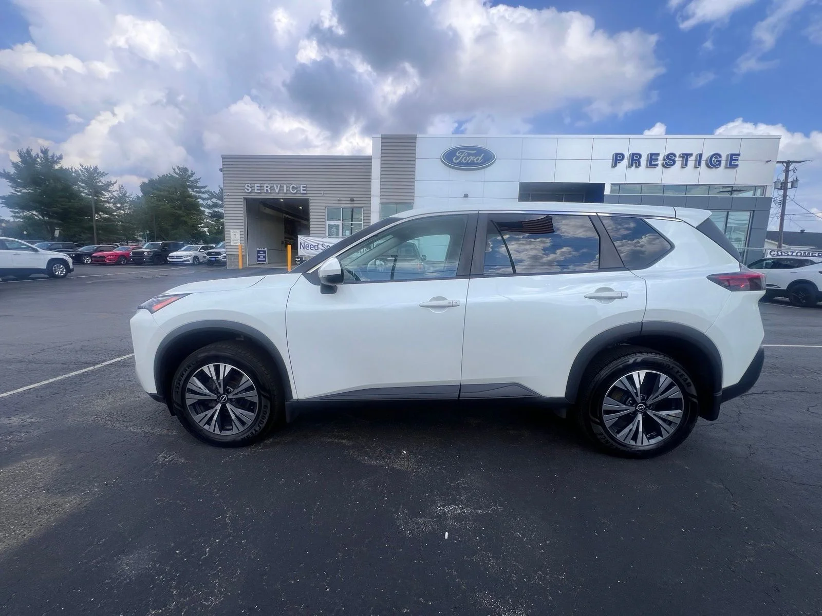 Used 2022 Nissan Rogue SV with VIN 5N1BT3BB9NC696505 for sale in Columbiana, OH