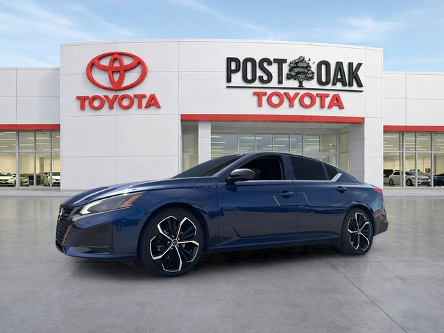 2023 Nissan Altima SR