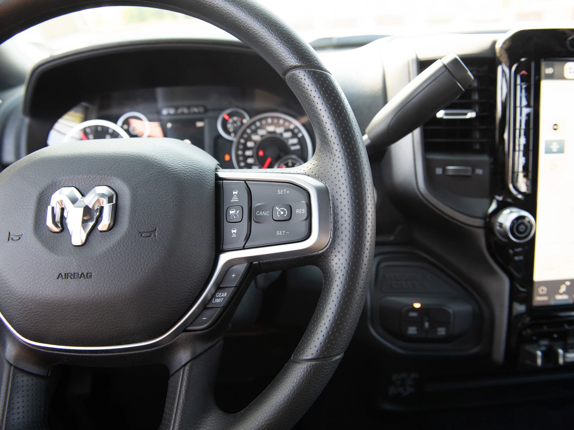 New 2026 White RAM Tradesman*, 12 Inch Screen, Apple CarPlay, 5th Wheel Prep image 15