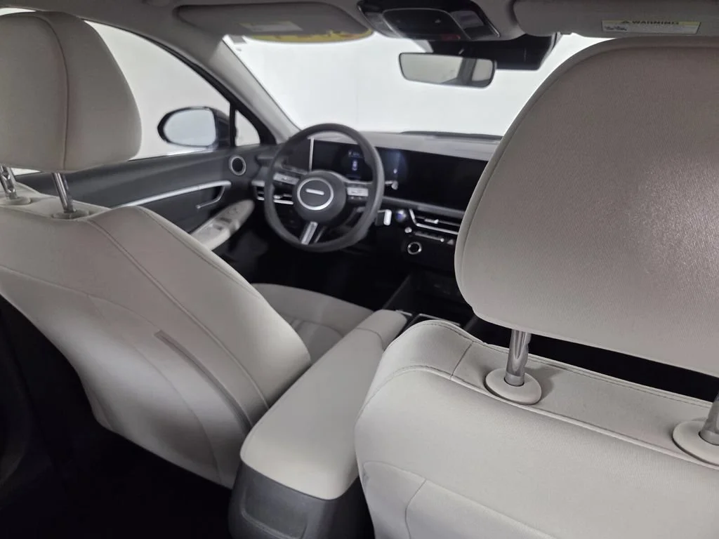 Used 2024 Carbon Blue Hyundai SEL image 29