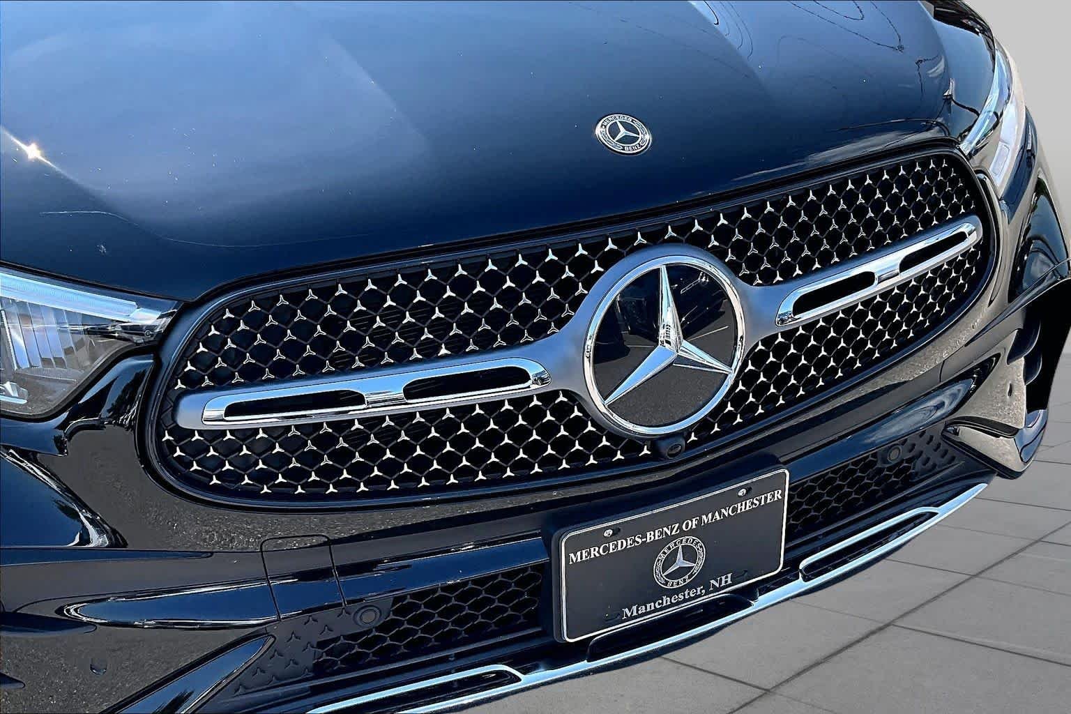 Certified Used 2026 Black Mercedes-Benz GLC 300 image 31