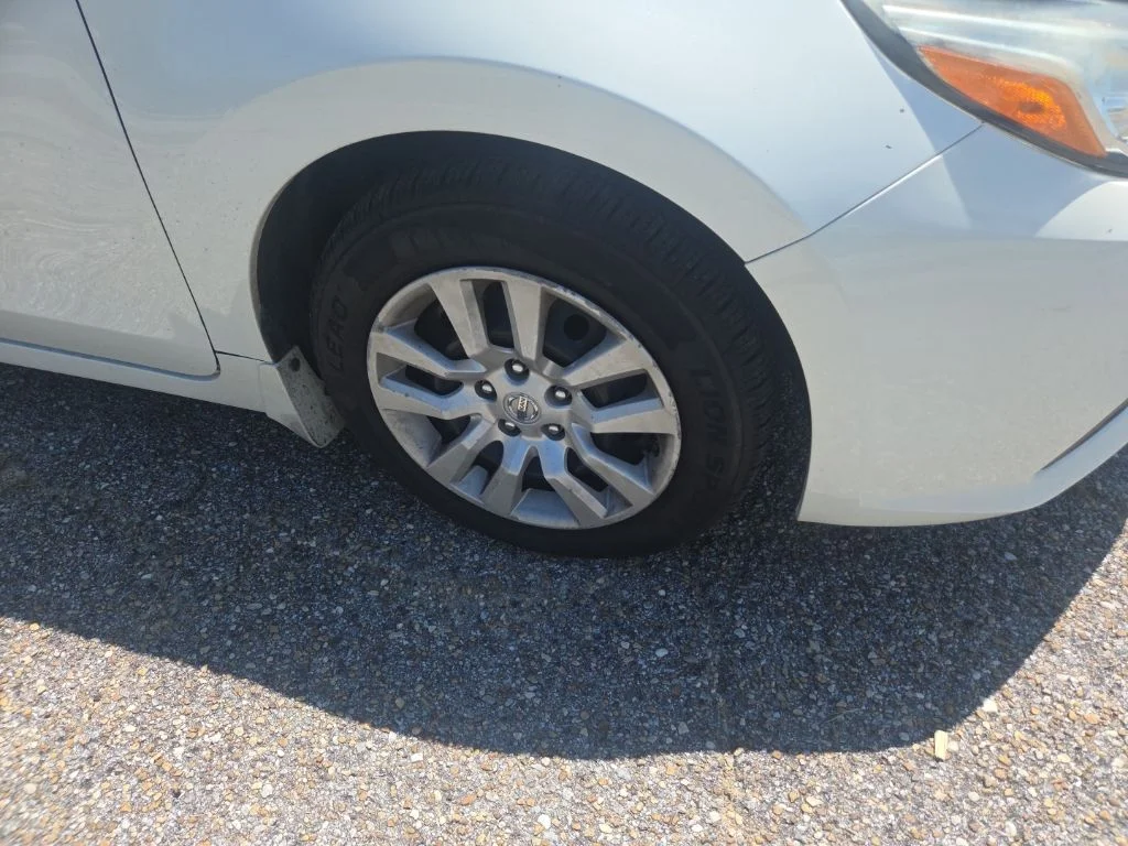 Used 2017 White Nissan 2.5 S image 20