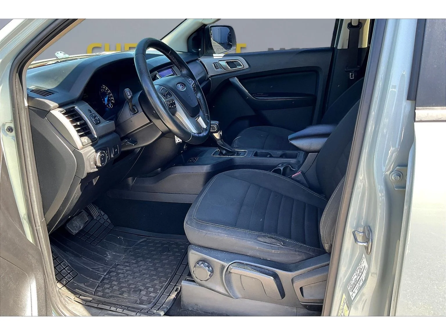 Used 2021  Ford XL image 11