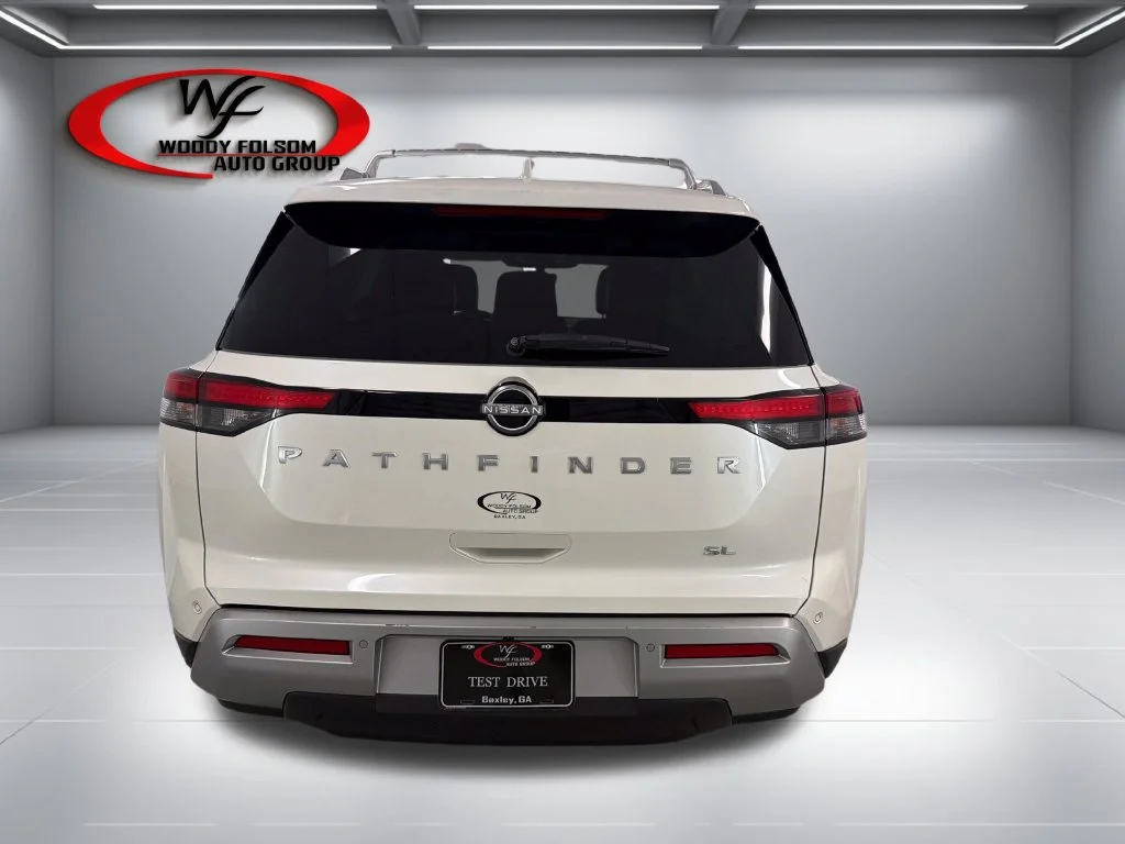 Used 2024 White Nissan SL image 7