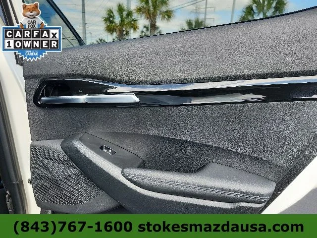 Used 2023 White Kia S image 22