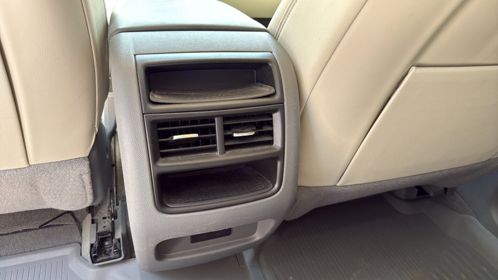 Used 2022 INFRARED TINTCOAT Cadillac AWD Premium Luxury image 24