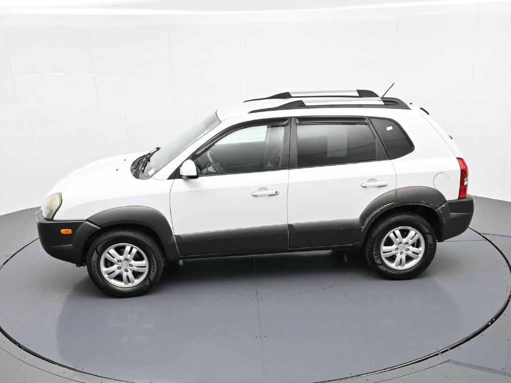 Used 2006 White Hyundai Limited image 17