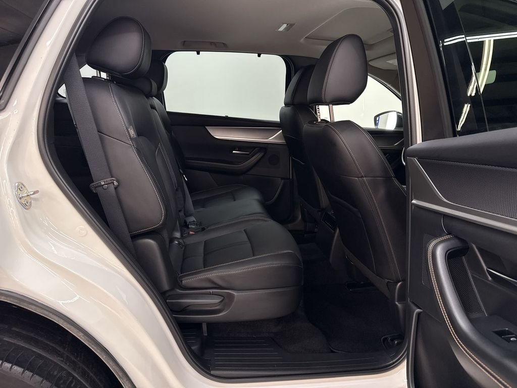 Used 2025 White Mazda 3.3 Turbo Premium image 17