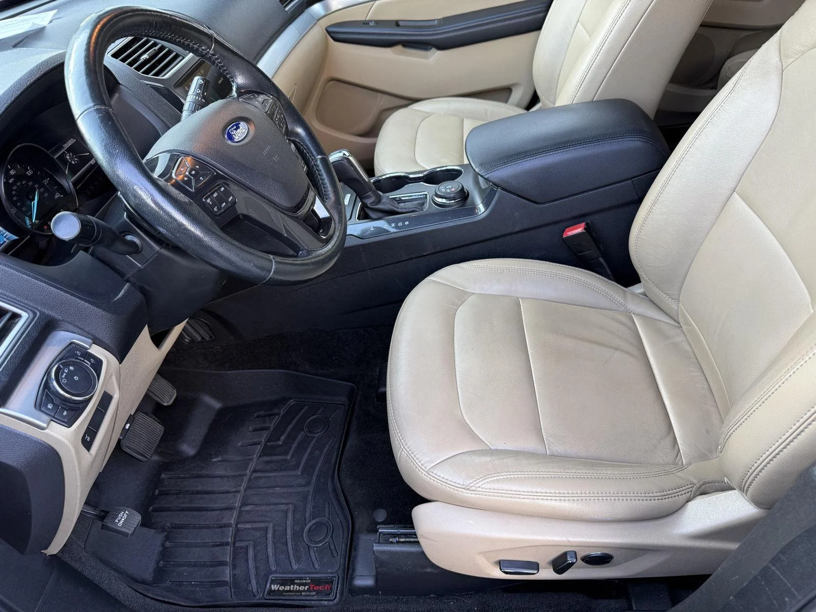 Used 2017 Oxford White Ford XLT image 10