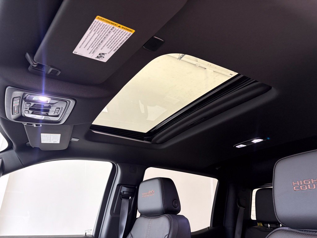 New 2026 Polar White Tricoat Chevrolet High Country image 14