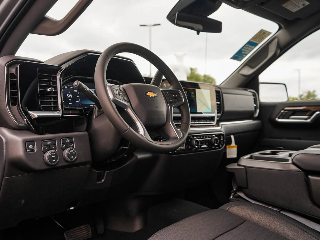 2025 Chevrolet Silverado 1500 LT - Photo 16