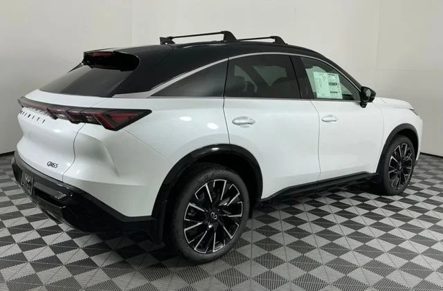 New 2027 White / Black INFINITI AUTOGRAPH image 6